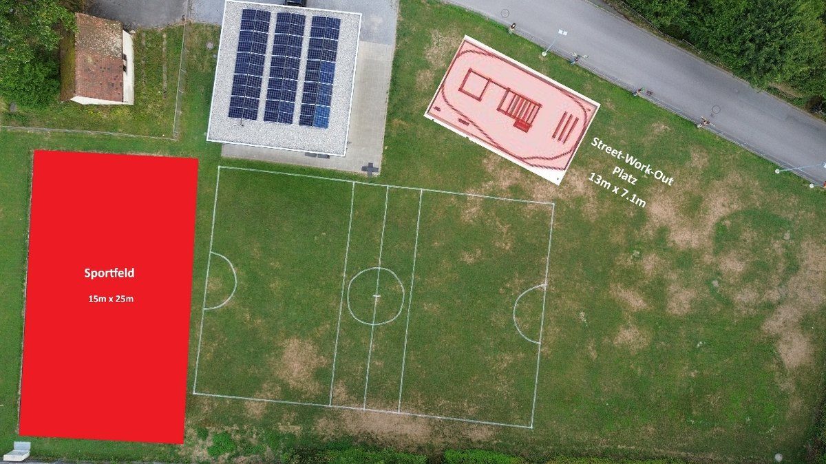 Luftbild der Sportanlage Grund mit den markierten Flächen für Sportfeld und Street Workout Park
